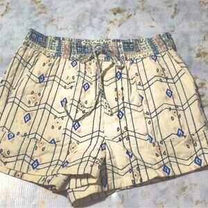 Boho shorts pull on unique embroidered stitching design. So cool! Size medium